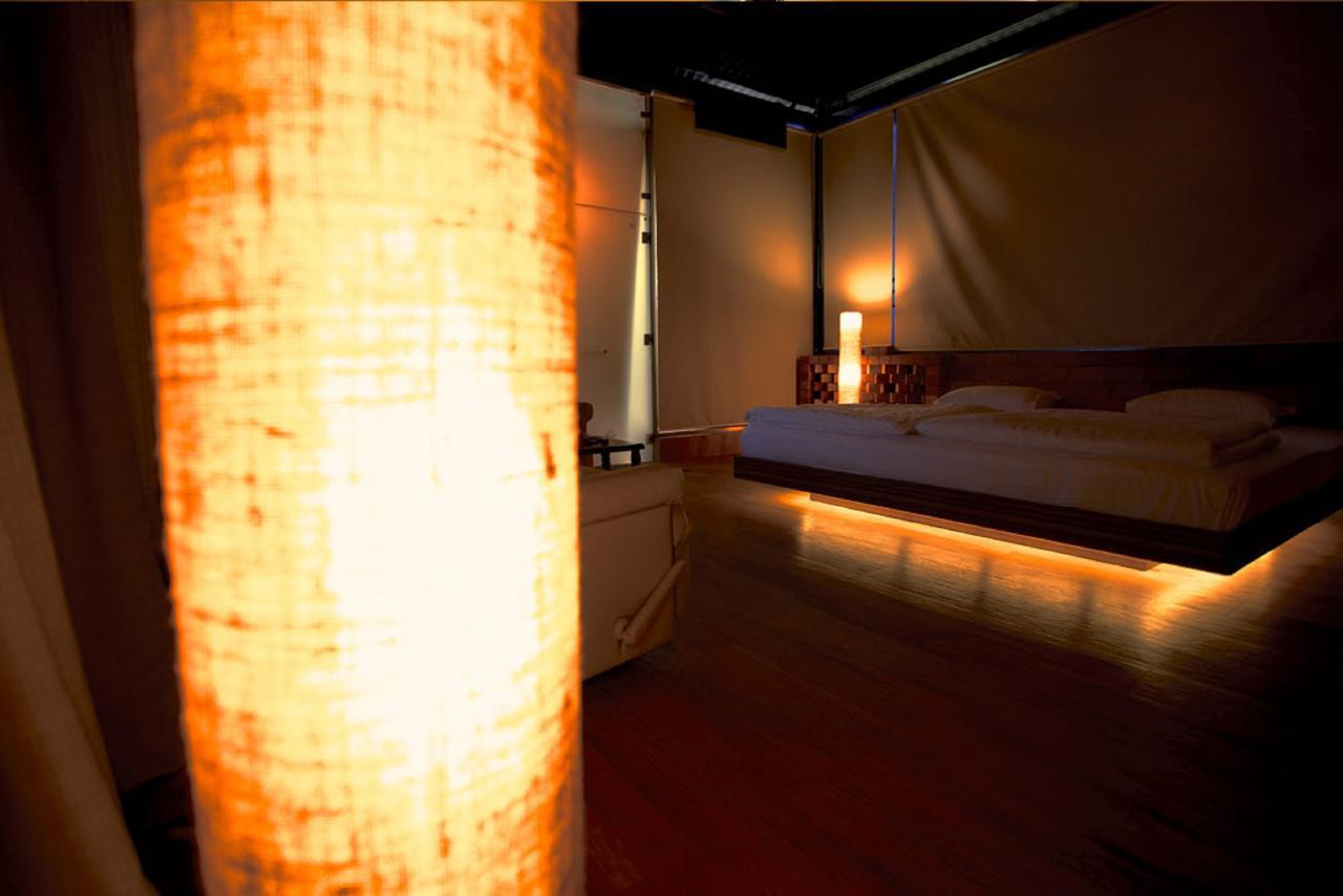 Kino Lakeside Chalet Hotel Lonavala Esterno foto